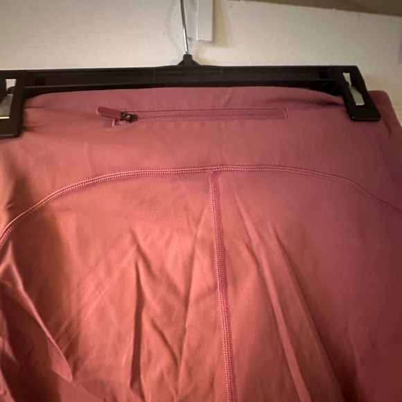 Lululemon capri leggings. Size 10. Mid rise pace rival - Picture 4 of 4